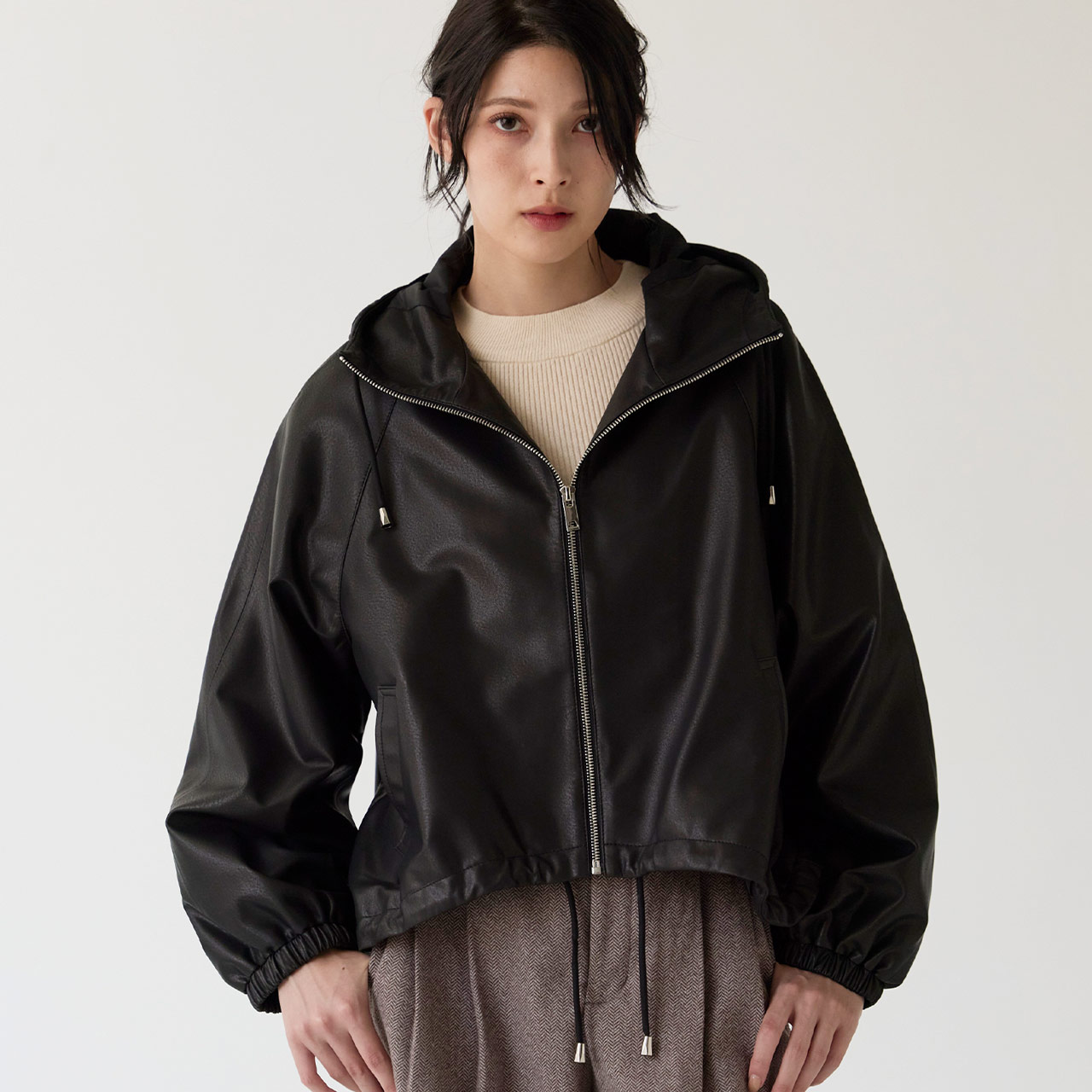 レザージャケット レディース ラム レザー フード付き ゆったり 上質 軽量 ブランド Filomo やわらか 本革 ジャケット 女性 アウター 秋 春 ライダース シンプル ラグラン ギフト プレゼント 6F (04000107r) Filomo（フィローモ） レザージャケット レディース ラム レザー