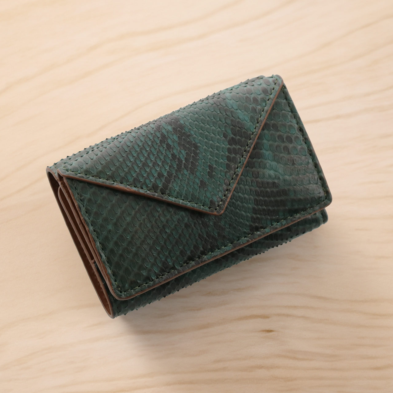 ミニ財布 レディース ブランド Haleine 本革 ダイヤモンドパイソン 三つ折り 小さい財布 キャッシュレス ユニセックス No ギフト 93 Off ミニ財布 レディース ブランド Haleine 本革 ダイヤモンドパイソン 三つ折り 小さい財布 キャッシュレス ユニセックス No ギフト 93 Off