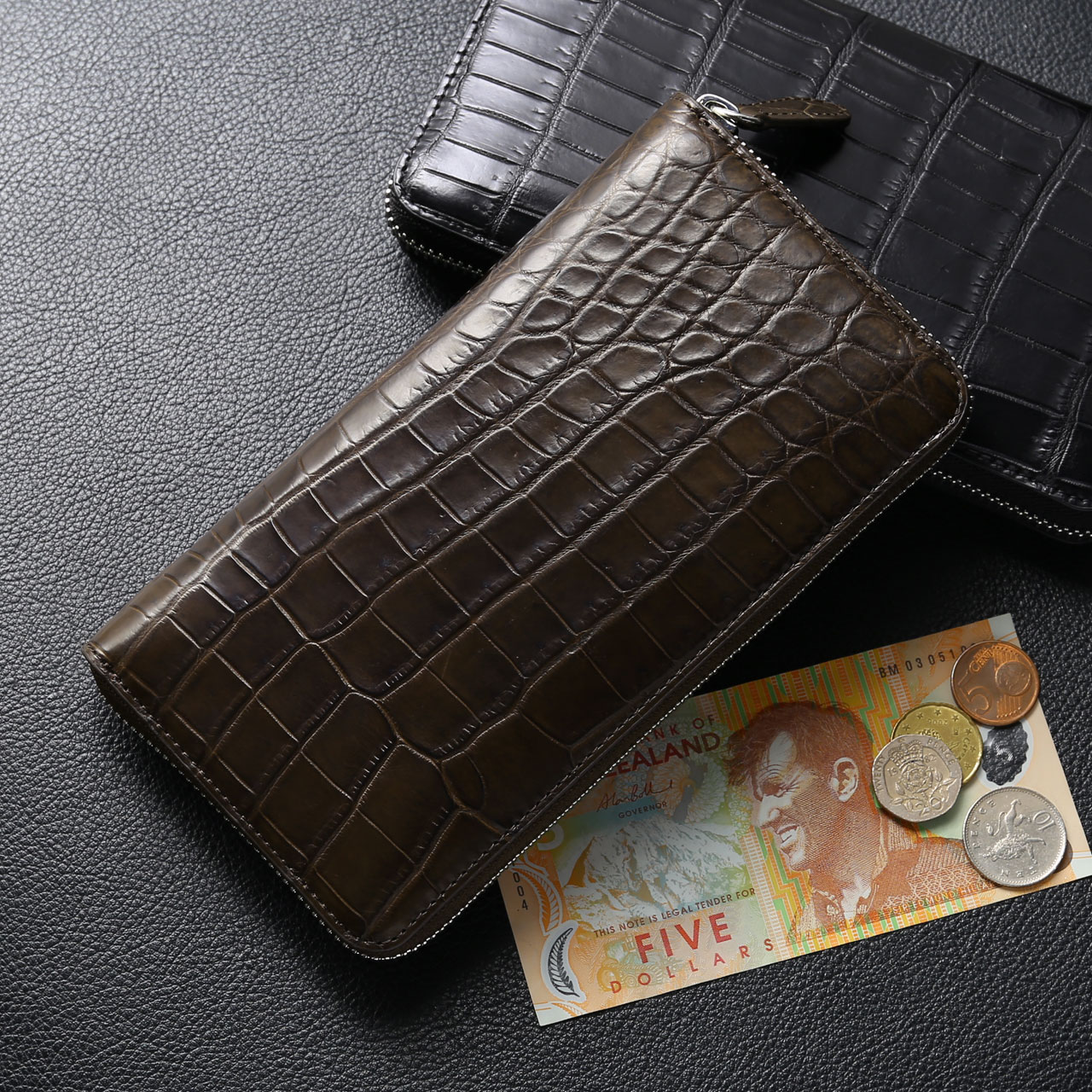 LOUISVUITTON ルイヴィトン モノグラムエクリプス ポルトクレ LV ルイ・ヴィトン モノグラム エクリプス ポルトフォイユ ブラザ