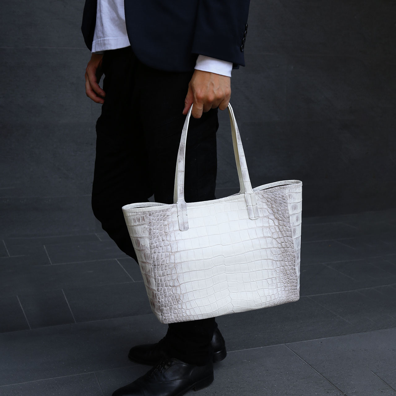 ヒマラヤ クロコダイル メンズ トートバッグ センター取り 内装 ラムレザー 形が変わる 2way シルエット(06001856-mens-1r) sankyo shokai（三京商会） ヒマラヤ クロコダイル メンズ トート