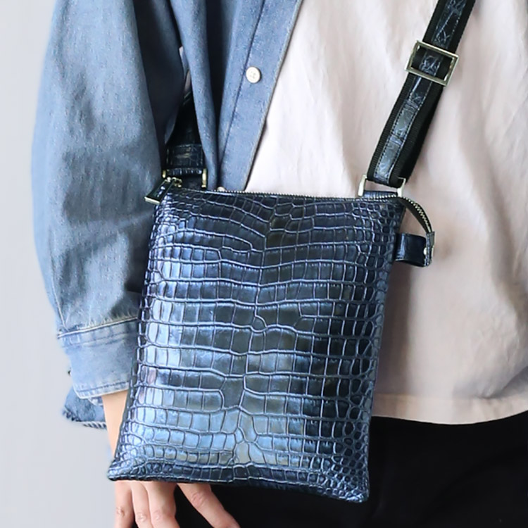 sankyo shokai クロコダイル メンズバッグ 本革 ワニ革 斜め掛け