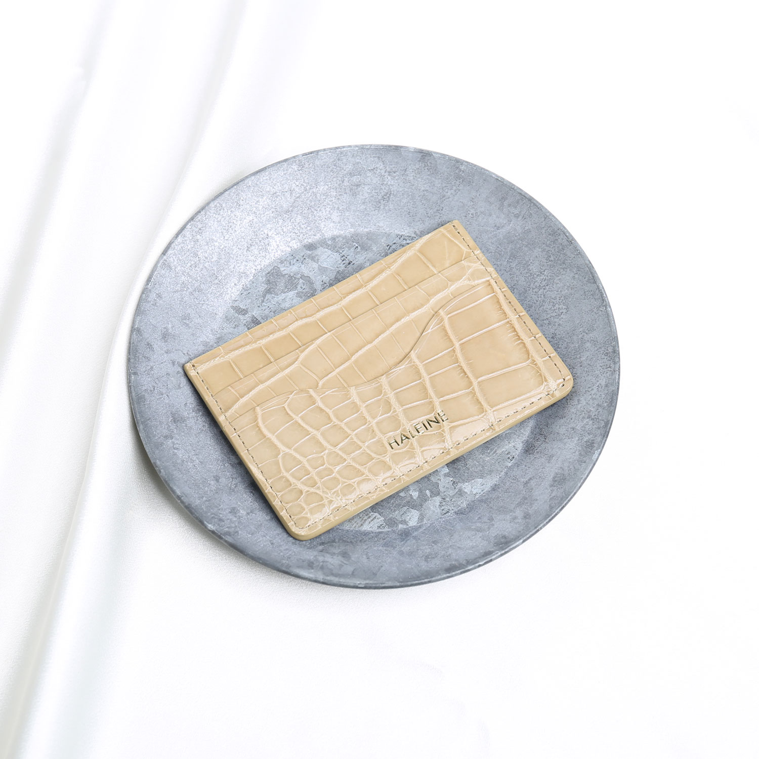 [28h限定10%off]カードケース 薄型 本革 レザー クロコダイル スリム シンプル シャイニング 高級感 カード入れ ギフト プレゼント(06001885r) | HALEINE | 02