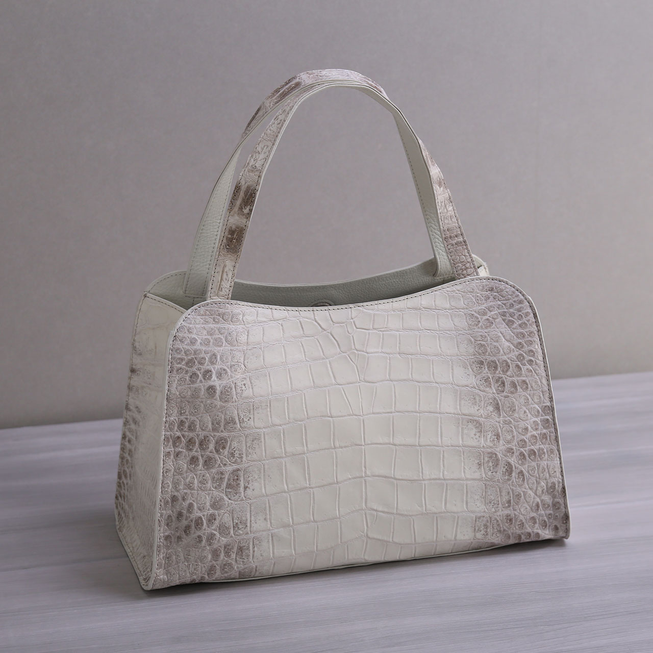 IBIZA ホワイトクロコ　2way ハンド、ショルダーバッグ　未使用品！ sankyo shokai（三京商会） 【フェア対象】ヒマラヤ クロコダイル