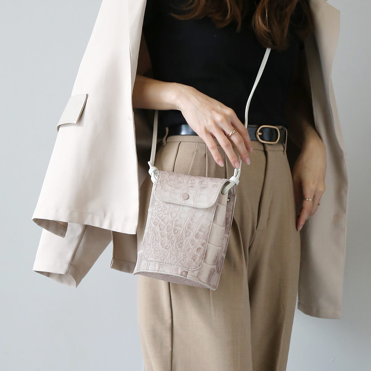 sankyo shokai（三京商会） ヒマラヤ クロコダイル スマホが入る ミニ