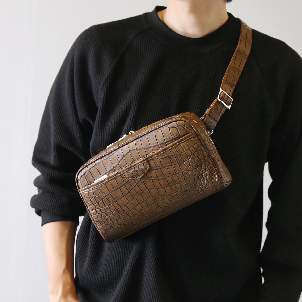 sankyo shokai（三京商会） ナイル クロコダイル ボディバッグ マット