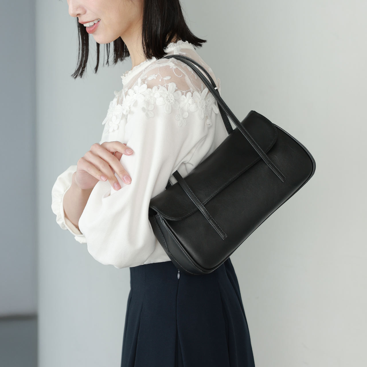 ほぼ新品】本革レザースカート アニエスベー 本羊革 黒