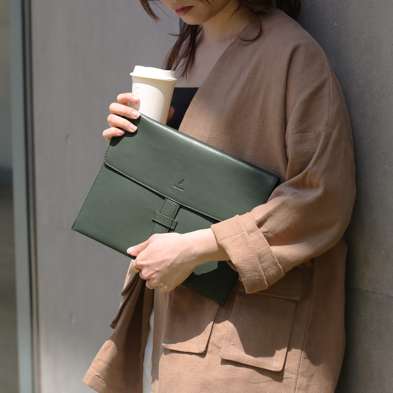 mieno（ミエノ） 牛革 タブレット ケース ブランド Ipad スリーブ 
