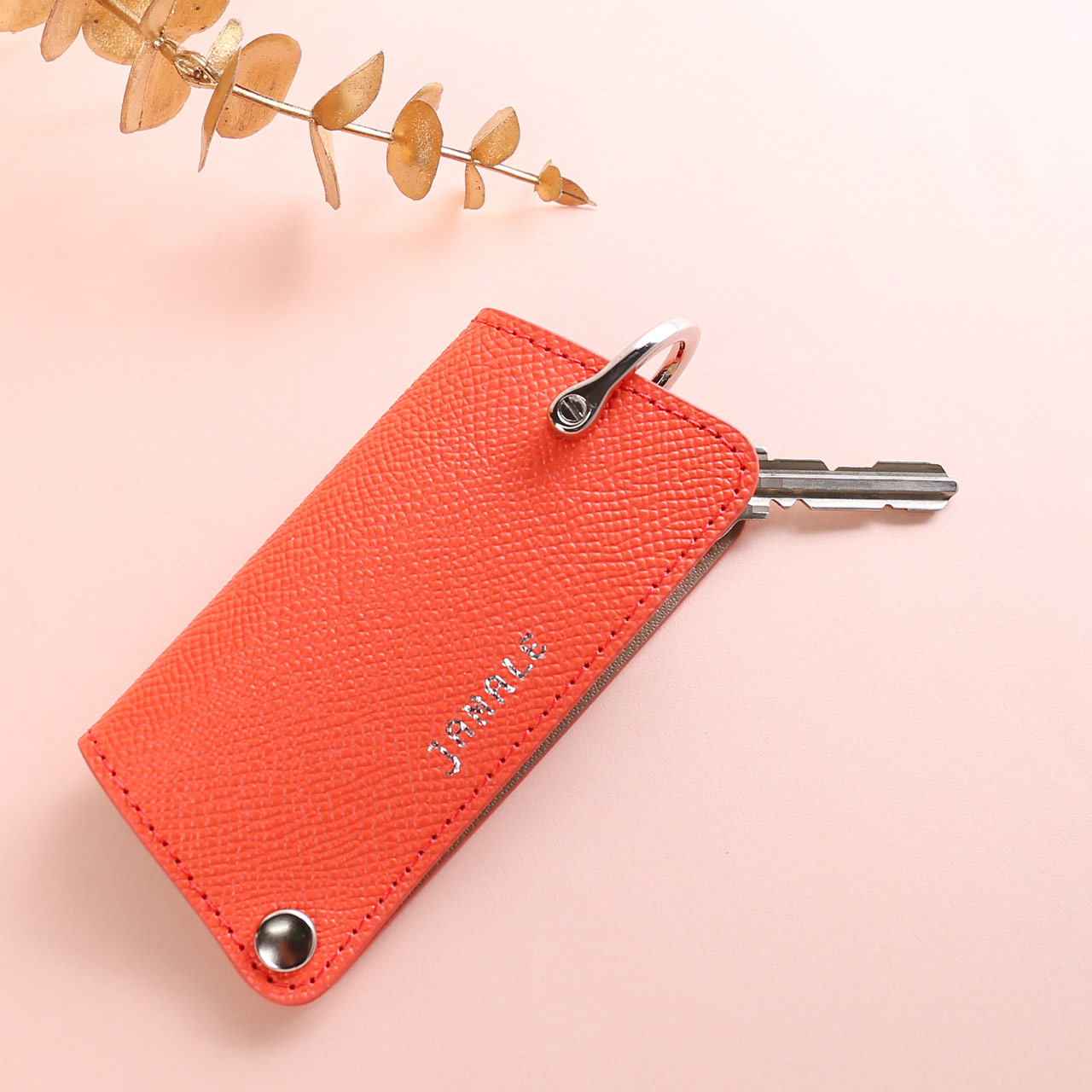 新品未使用品　Yves Saint-Laurent キーケース　オレンジ系　希少 新品未使用品 Yves Saint-Laurent キーケース オレンジ系 希少 サン