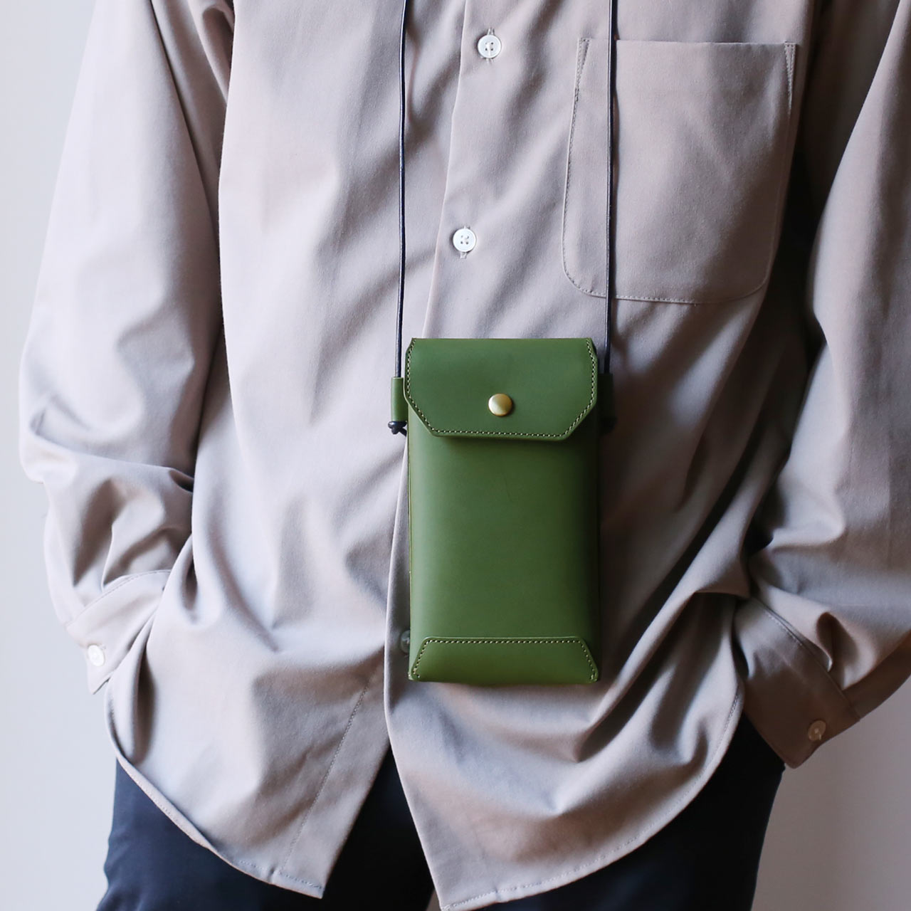 Jamale（ジャマレ） 【MonoMax掲載】レザー スマホポーチ メンズ 財布