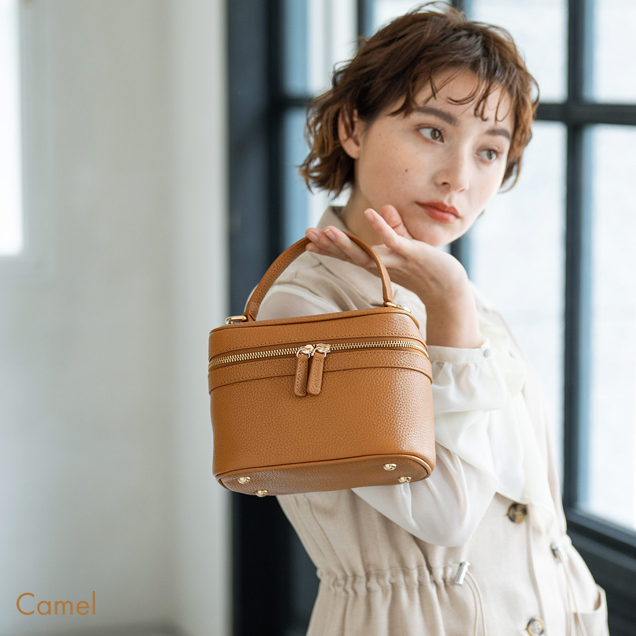 mieno（ミエノ） バニティバッグ 本革 ショルダーバッグ レディース