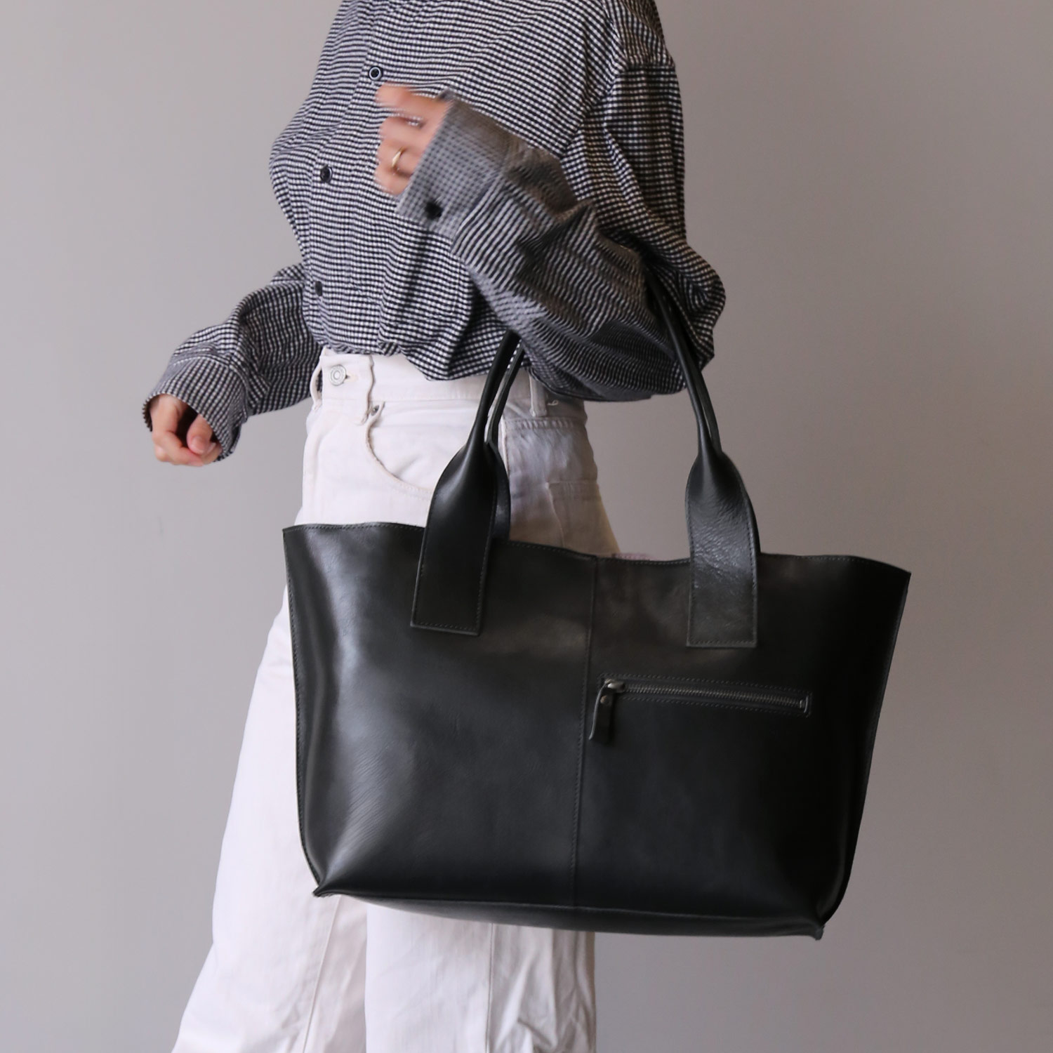 トートバッグ レディース 大きめ 大容量 A4 PC 旅行バッグ レザー 本革 トート jamale ブランド バッグ 自立 鞄 旅行バッグ 通勤 通学 ビジネスバッグ 仕切り ブラック ギフト プレゼント (07000653r) Jamale（ジャマレ） トートバッグ レディース 大きめ 大容量 A4 PC