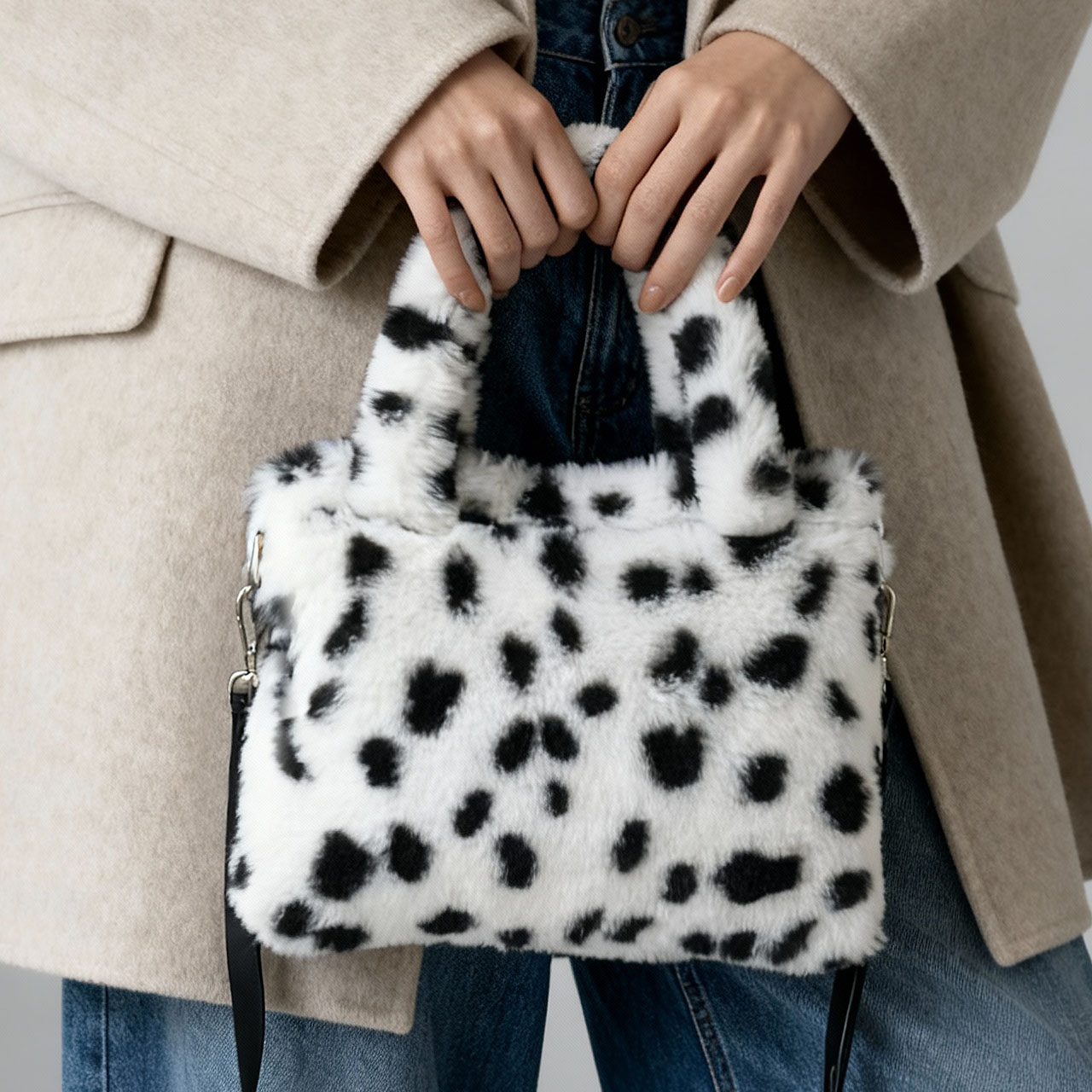 sankyo shokai（三京商会） ファーバッグ ミニトート アニマル柄