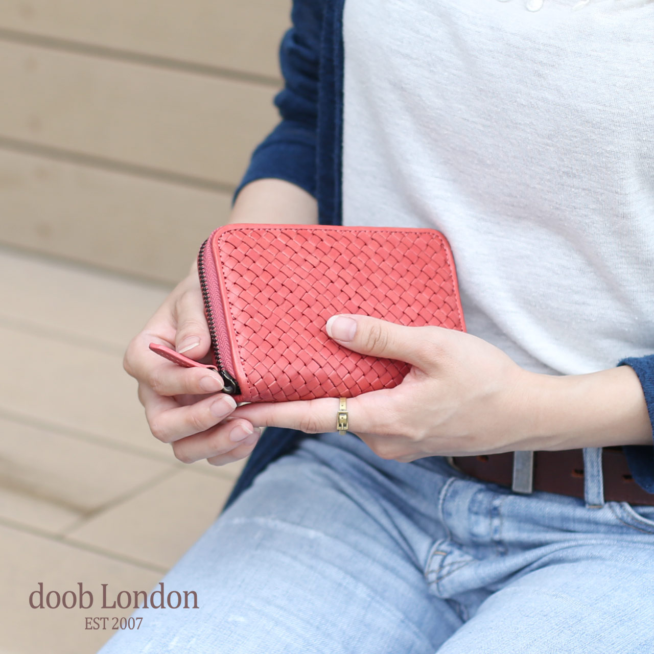 ラウンドファスナー 折財布 レディース ヌメ革 本革 レザー 財布 ボックス型 小銭入れ ブランド doob London イタリアンレザー 4FC (09000423r) doob London（ドゥーブロンドン） ラウンドファスナー 折財布