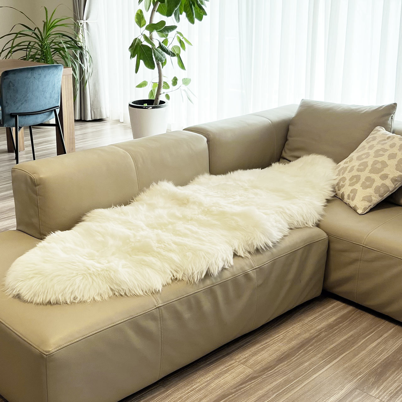 ソファー美品 ムートン ラグ 70×180 大きい 2匹 ラグマット マット ムートンラグ