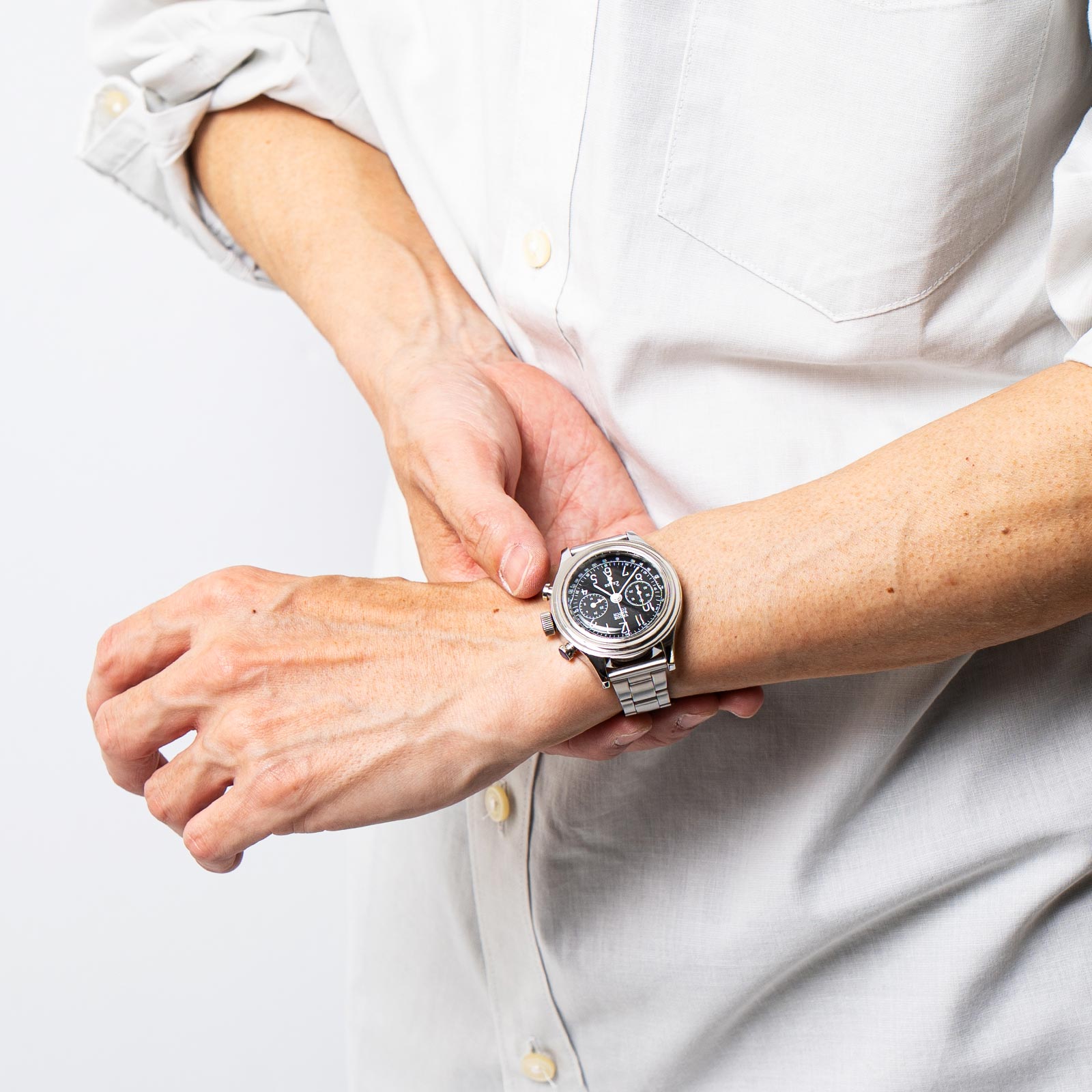ヴァーグウォッチ VAGUE WATCH CO. クロノグラフ ツーアイズ AG ｜ 腕時計 クォーツ ステンレス 38mm 日本製ムーブメント シルバーの画像