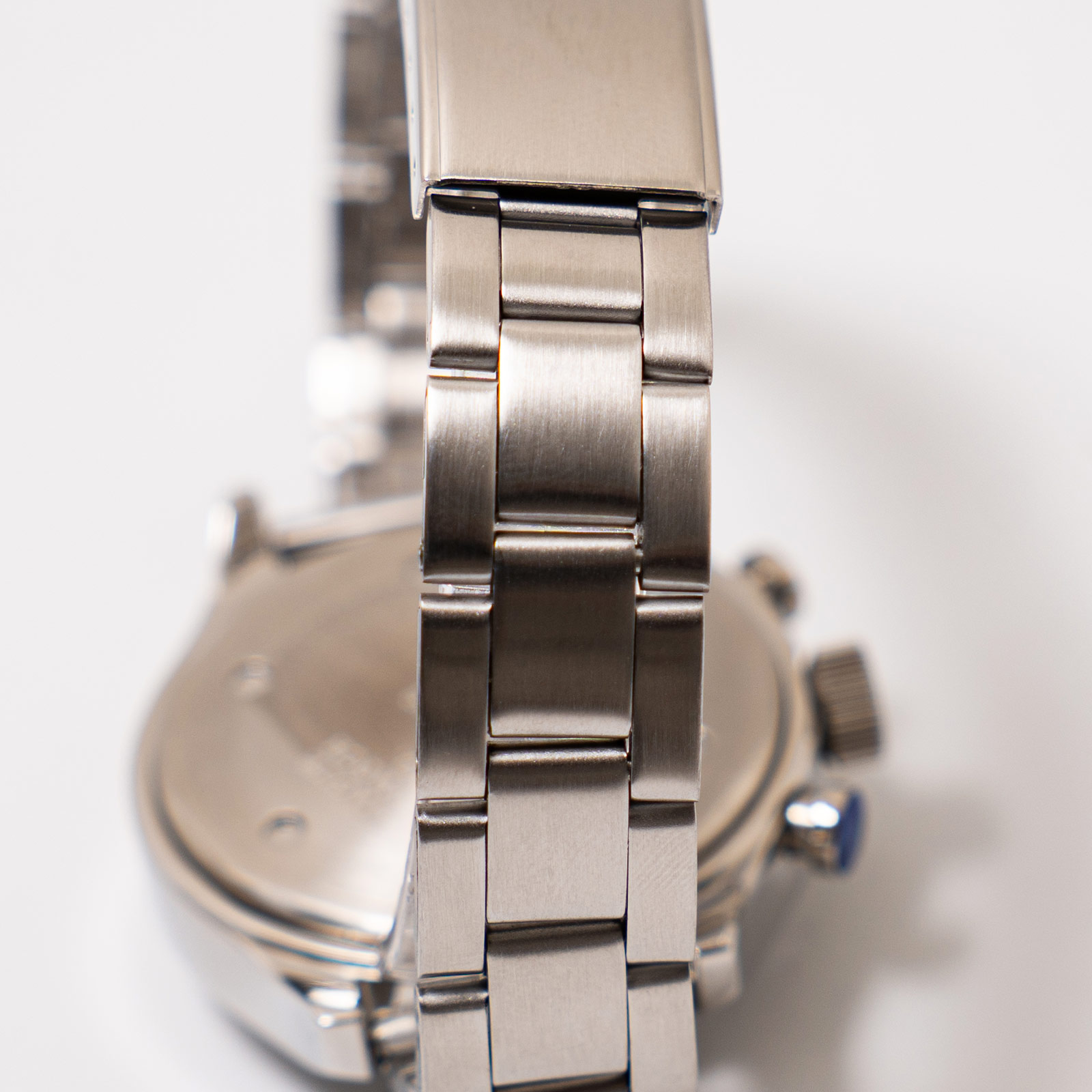 ヴァーグウォッチ VAGUE WATCH CO. クロノグラフ ツーアイズ AG ｜ 腕時計 クォーツ ステンレス 38mm 日本製ムーブメント シルバーの画像