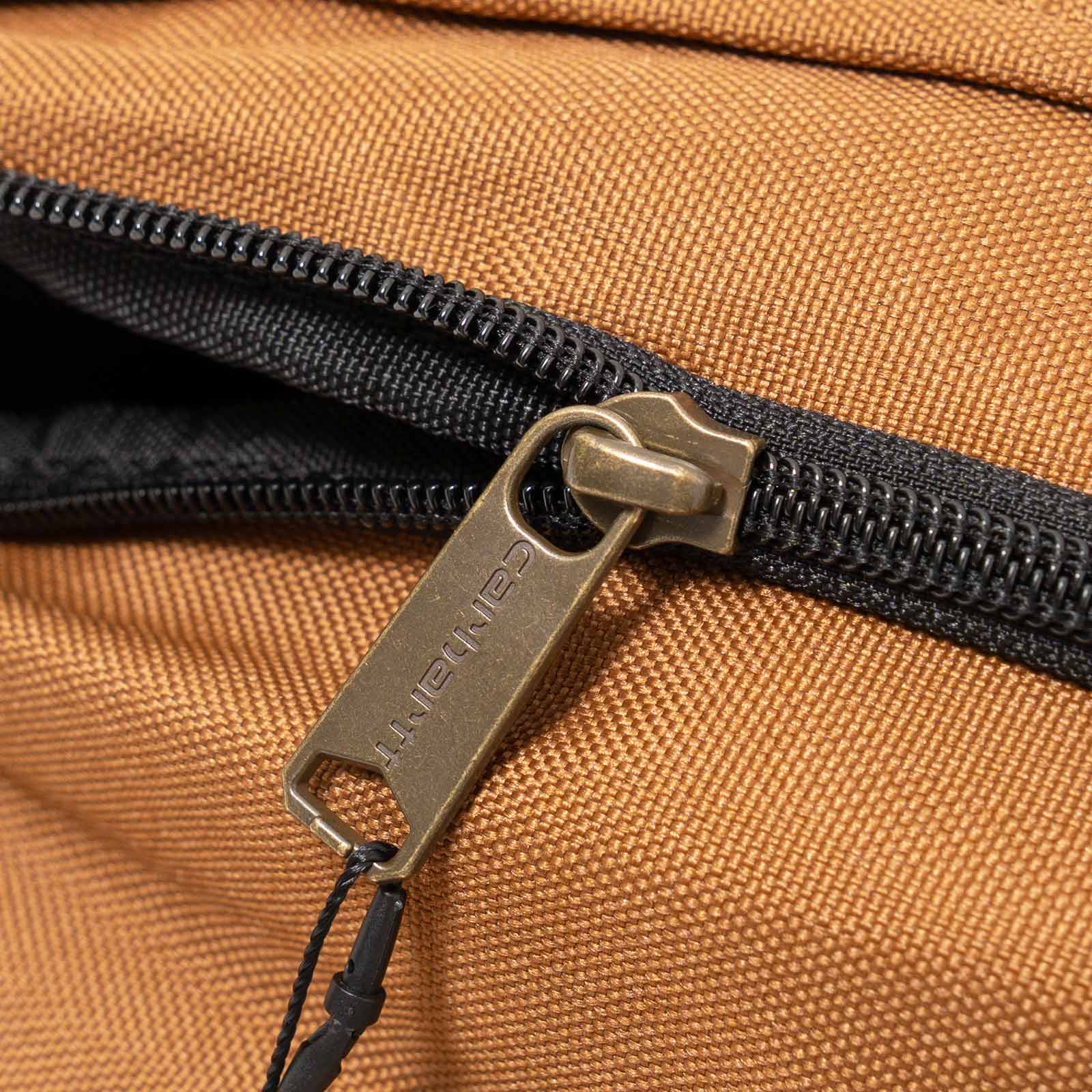 Carhartt（カーハート） スリングバッグ ｜ メンズ ボディバッグ ワン