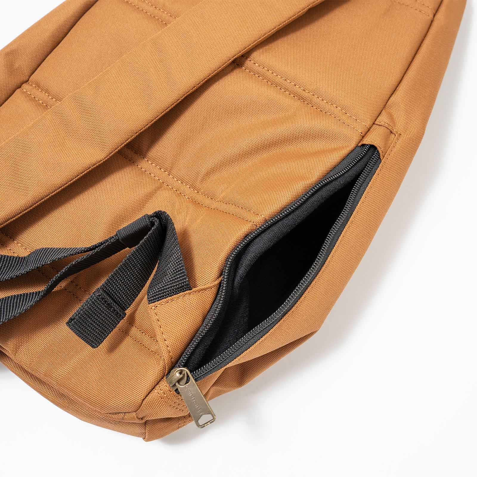 Carhartt（カーハート） スリングバッグ ｜ メンズ ボディバッグ ワン
