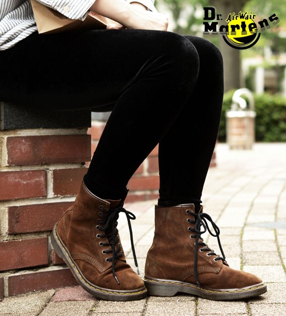 最大の割引 英国製 8ホールブーツ ストライプ柄 Dr Martens ドクターマーチン 8ホールブーツ ストライプ柄 Dr Martens ドクターマーチン メンズ25 0cm Bom3219 中古 ブーツ Dagl Tg