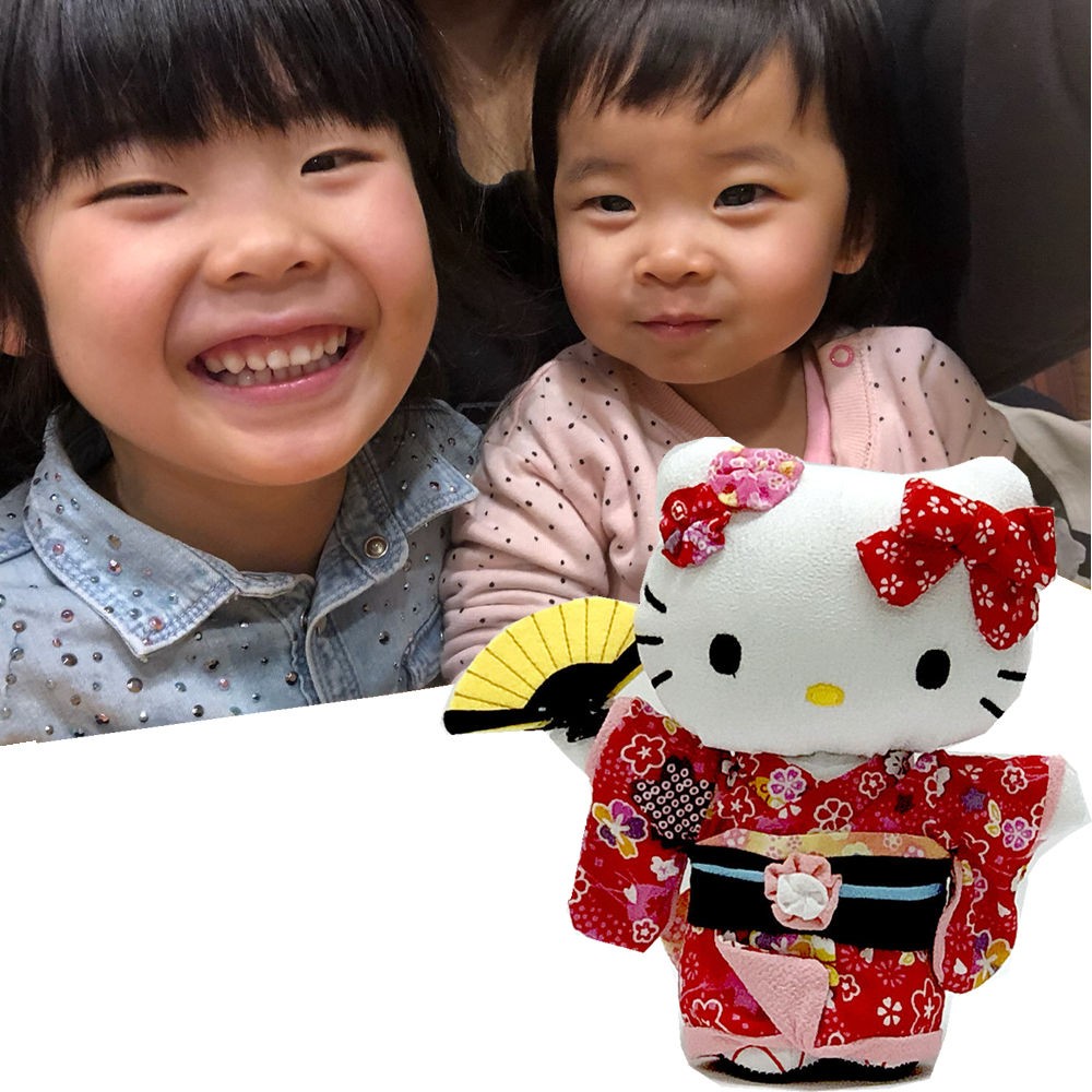 キティ ぬいぐるみ 人形 キティちゃん 赤い着物 Mサイズ : 日本