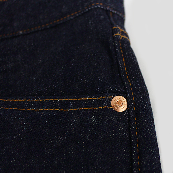 Gold ダークデニム M ストレートレッグジーンズ Gold ダークデニム M ストレートレッグジーンズ - メルカリ