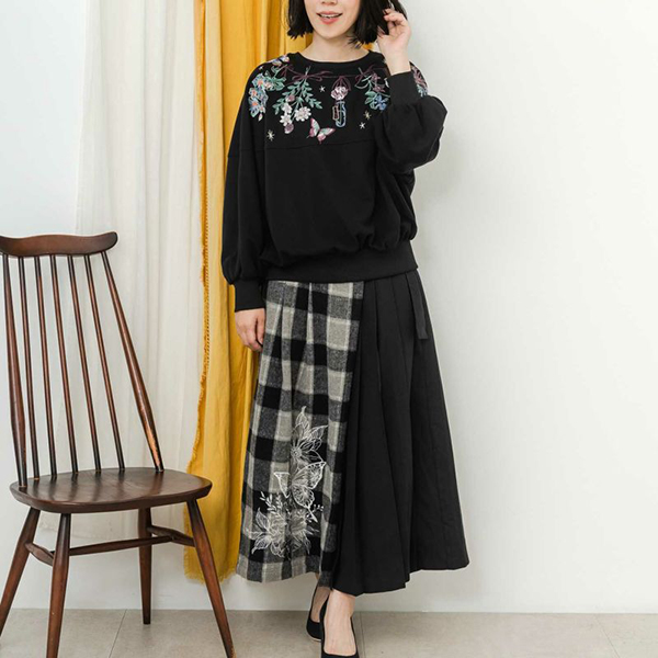 イズスカラー iS ScoLar レディース プルオーバー 長袖 花柄 ガーリー ガーランド 刺繍 533240 ScoLar イズスカラー iS レディース プルオーバー 長袖 花柄