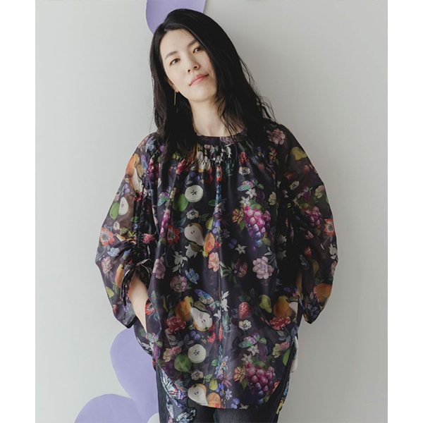 【a1689】ESCADA エスカーダ 新品 タグ付き 宇宙柄 チュニック M ScoLar（スカラー） iS ScoLar イズスカラー レディース ミックス