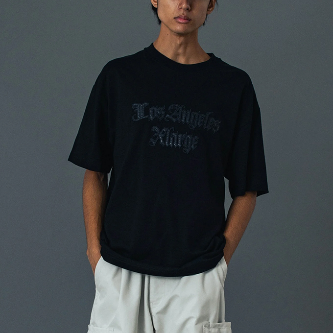XLARGE（エクストラ ラージ） CROC OLD ENGLISH S/S TEE オールド