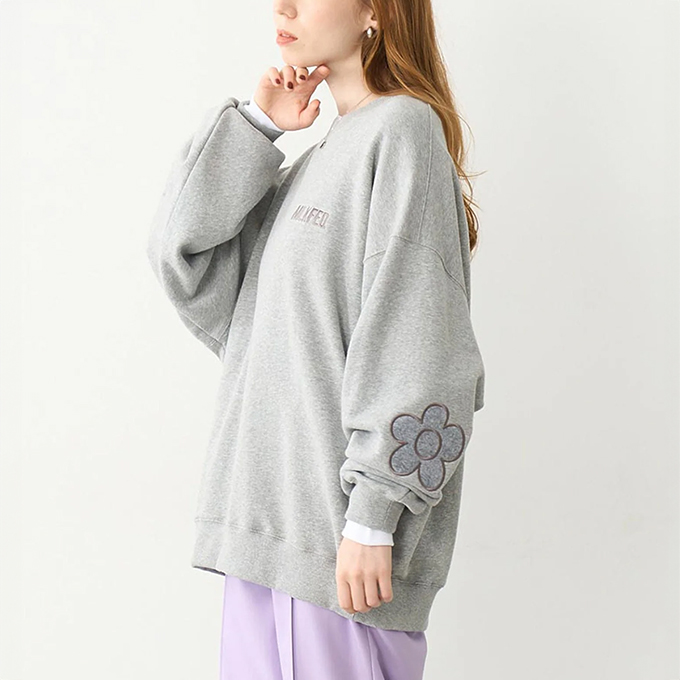 MILKFED. ミルクフェド FLOWER PATCHED ELBOW SWEAT TOP