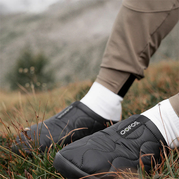 OOFOS（ウーフォス） Men's OOcoozie Thermo Mule ウークージー サーモ