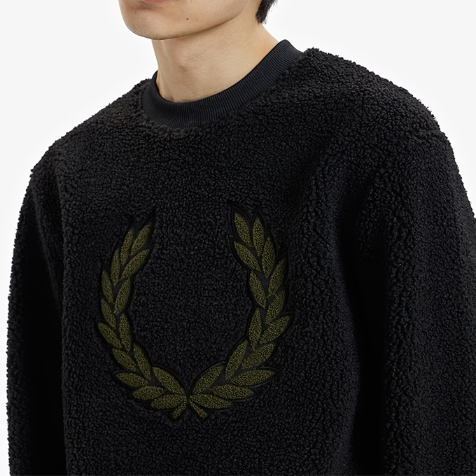 【 FRED PERRY フレッドペリー 】 Borg Fleece Sweatshirt ボーグフリース スウェットシャツ M4670 / 22AW  ※