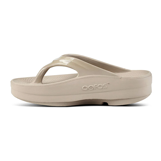 OOFOS（ウーフォス） OOMEGA ウーメガ リカバリー サンダル OOmega