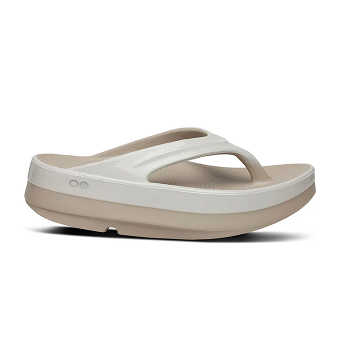 OOFOS（ウーフォス） Women's OOmega Luxe ウーメガ リュクス