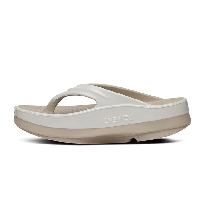 OOFOS（ウーフォス） Women's OOmega Luxe ウーメガ リュクス