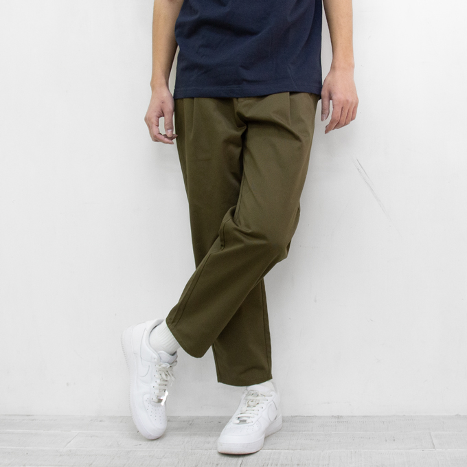 UNIVERSAL OVERALL ユニバーサルオーバーオール TUCK TAPERED