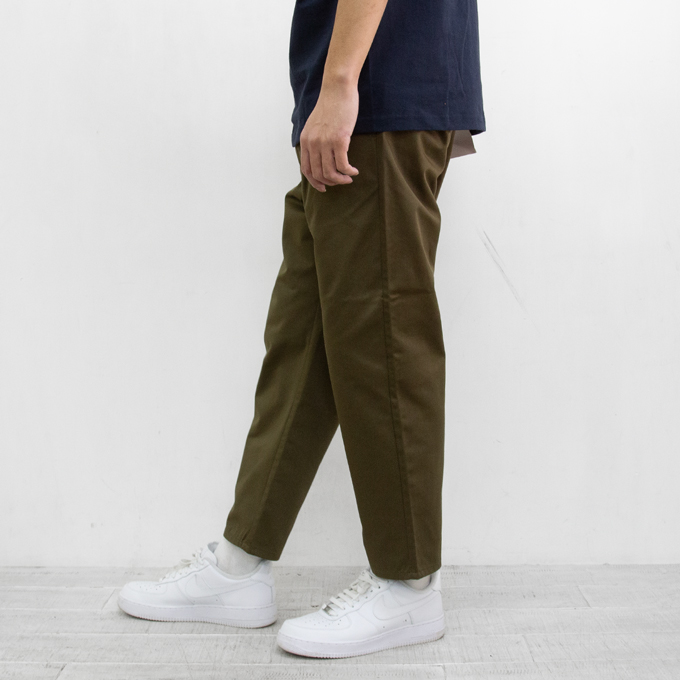 UNIVERSAL OVERALL ユニバーサルオーバーオール TUCK TAPERED