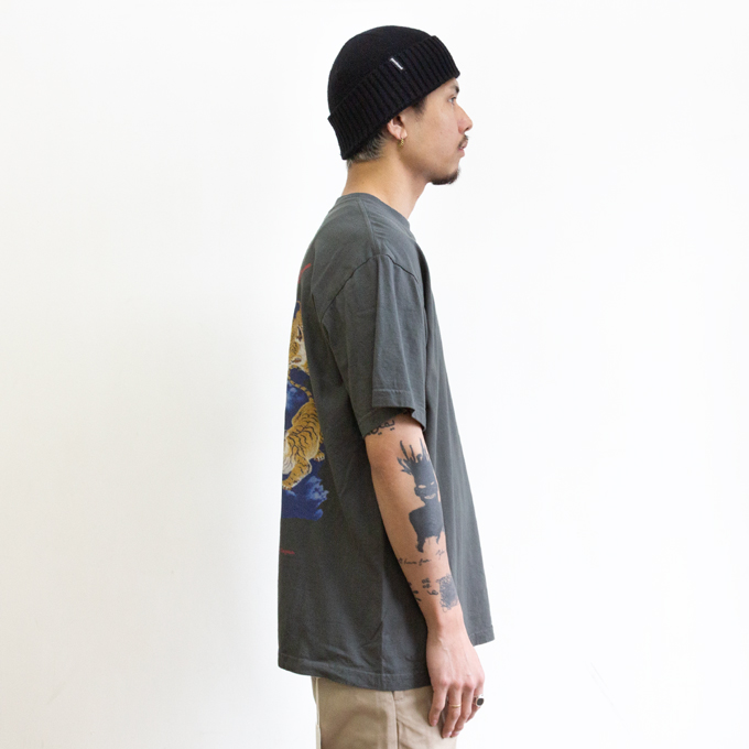 SUN SURF サンサーフ SUNSURF PRINT T-SHIRTS 「 ONE HUNDRED TIGERS