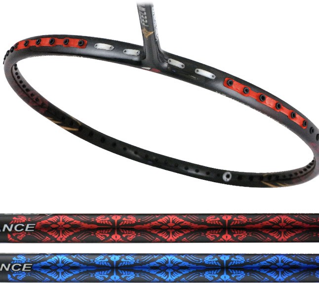⭐お買い得⭐6点⭐YONEX4UG5⭐バドミントン⭐ラケット⭐カバー