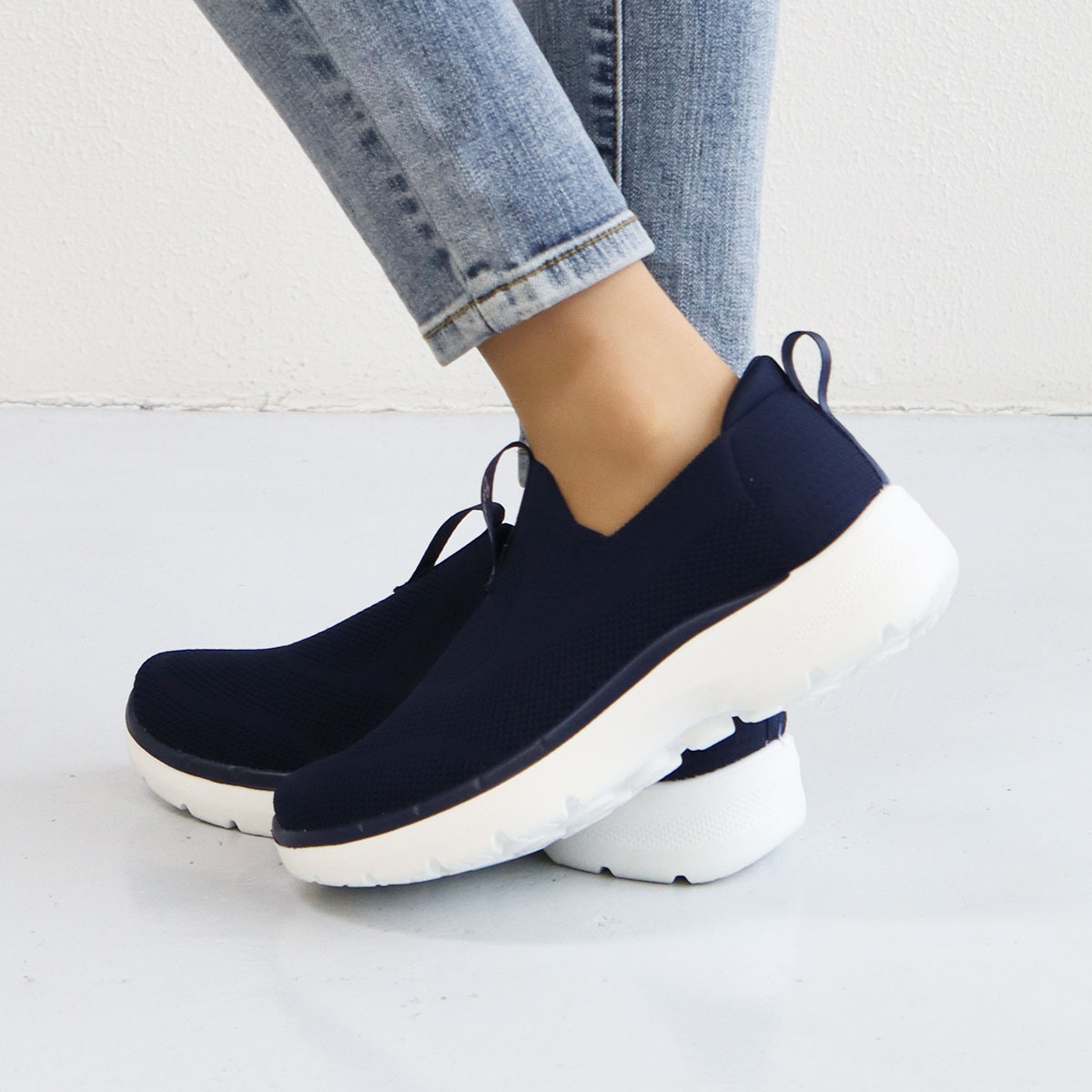 Clarks 軽量 ローファー スリッポン ブルー ネイビー スニーカー 楽天市場】【25日まで毎日4H限定☆P10倍】クラークス Clarks