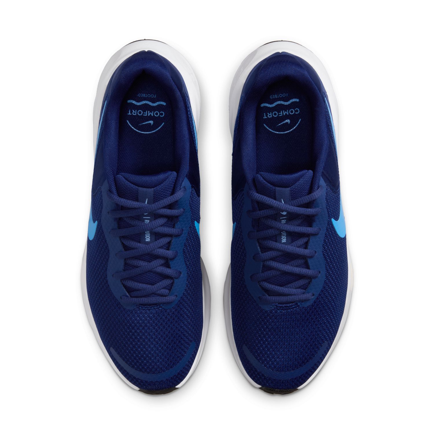 ナイキ レボリューション7 26cm メンズシューズ NIKE（ナイキ） レボリューション7 メンズ ロード ランニングシューズ