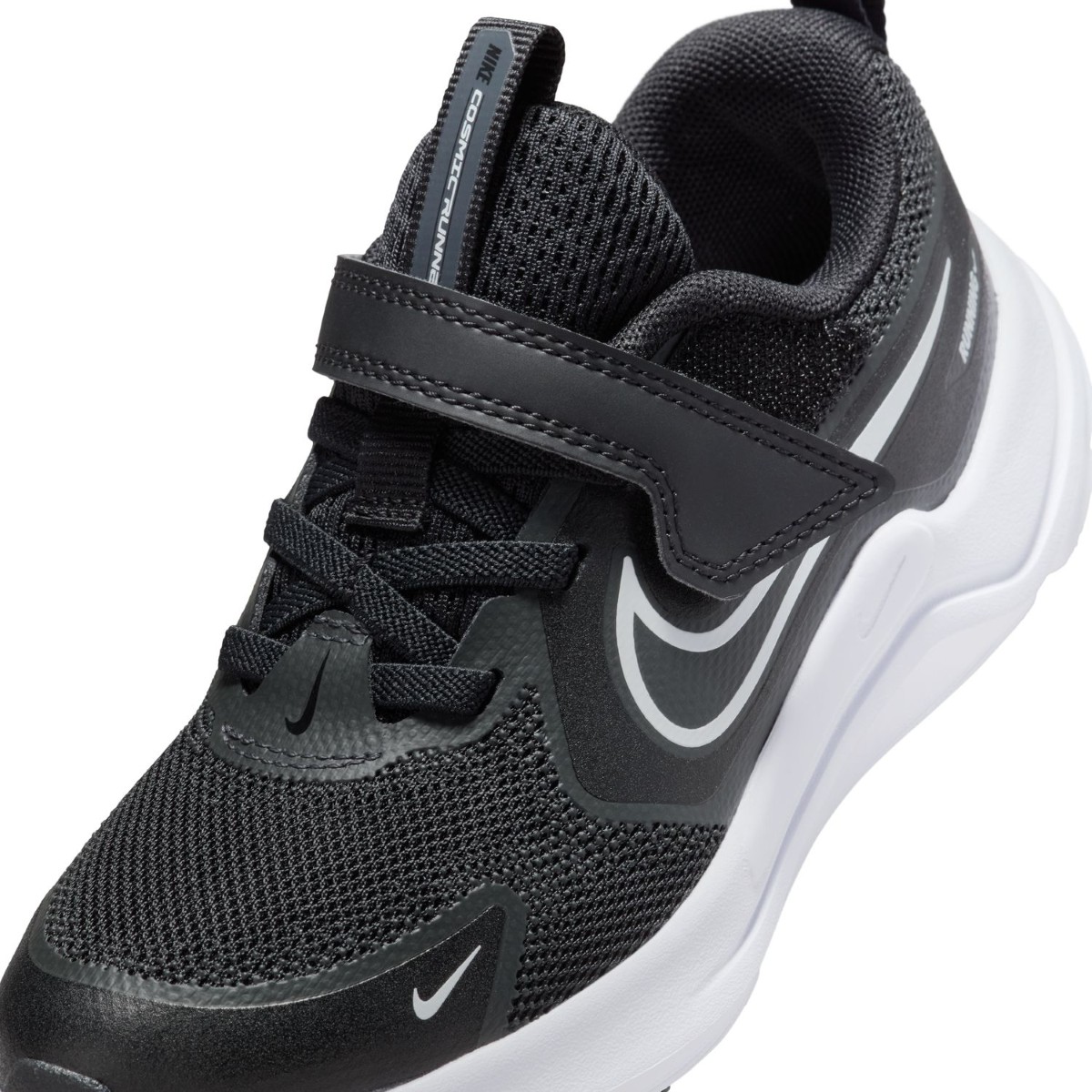 NIKE（ナイキ） コズミック ランナー キッズ スニーカー 靴 シューズ
