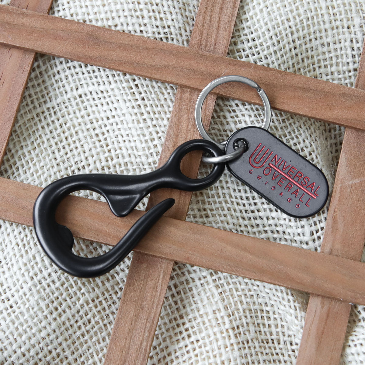 ユニバーサルオーバーオール キーリング カラビナ 栓抜き 黒 シルバー ゴールド 車 家 鍵  NIVERSAL OVERALL uv189mp | UNIVERSAL OVERALL | 01