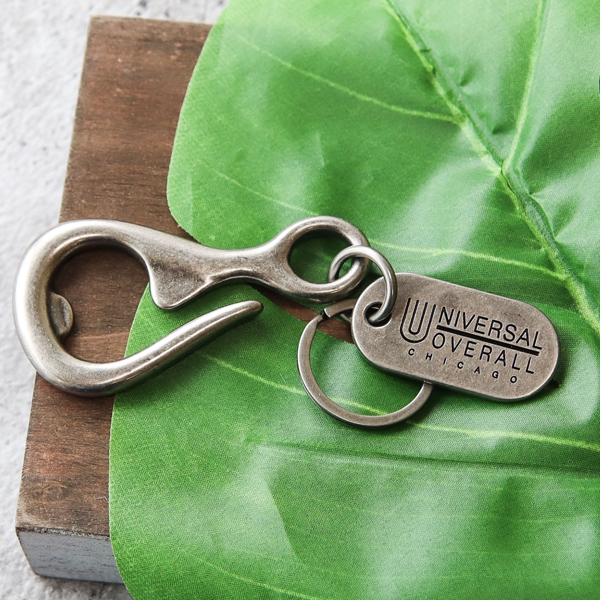 ユニバーサルオーバーオール キーリング カラビナ 栓抜き 黒 シルバー ゴールド 車 家 鍵  NIVERSAL OVERALL uv189mp | UNIVERSAL OVERALL | 03