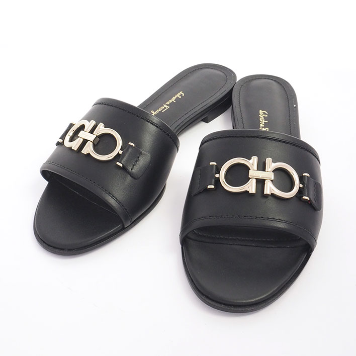 FERRAGAMO（フェラガモ） 【返品OK】【未使用品・新古品