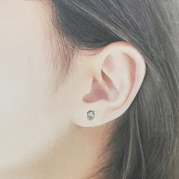 ダイヤモンド ピアス 一粒 0.7ct プラチナ Pt900 6本爪 0.35×0.35ct