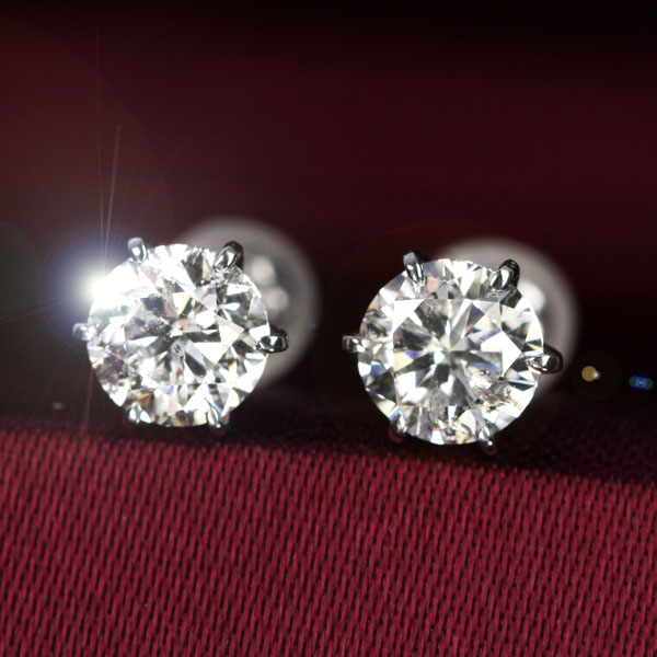 1.4カラット ダイヤモンド ピアス 0.7×0.7ct Pt900 プラチナ Dカラー 