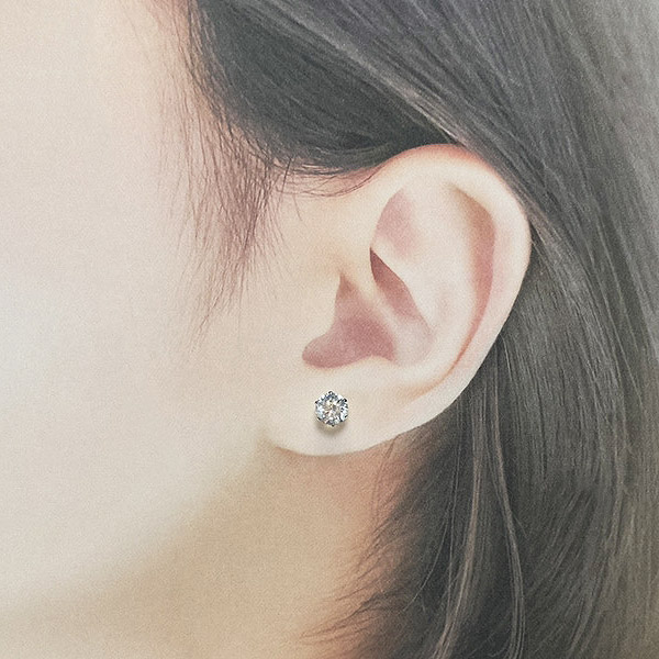 ダイヤモンド ピアス 一粒 1.5ct プラチナ Pt900 6本爪 0.75×0.75ct