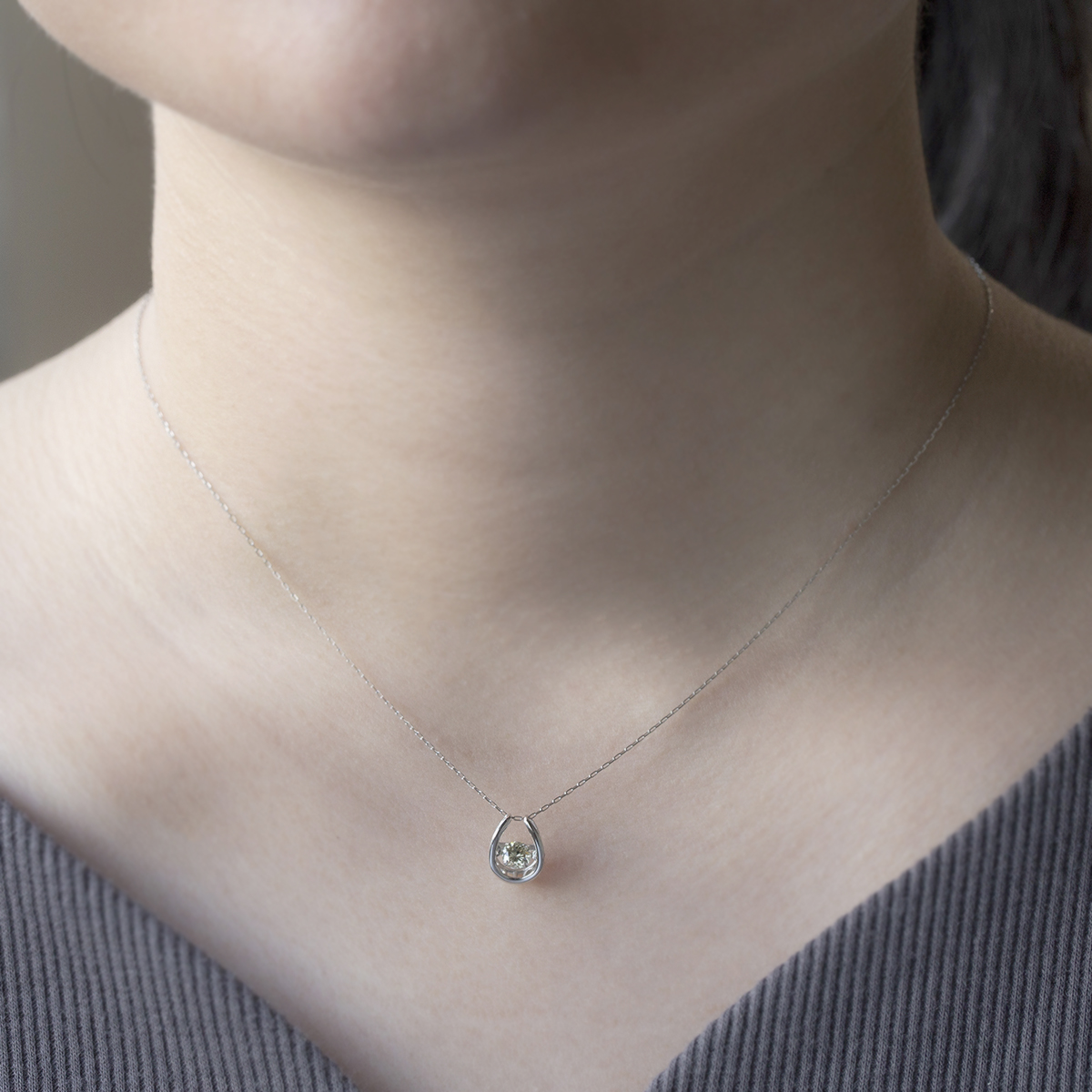 馬蹄型 ダイヤモンドpt900ネックレス トップ Pt ダイヤ入り馬蹄ペンダントトップ | 株式会社特撰すずき