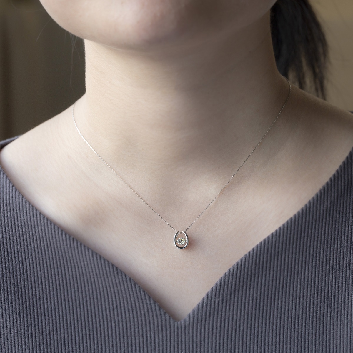 ジュエリーフィガロ ネックレス プラチナ ダイヤモンド 馬蹄