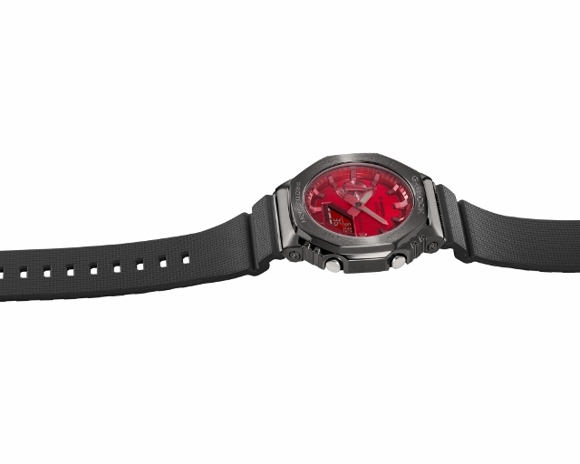 G-SHOCK 還暦祝いに メタル 八角形 薄型 CASIO METAL COVERED メンズ